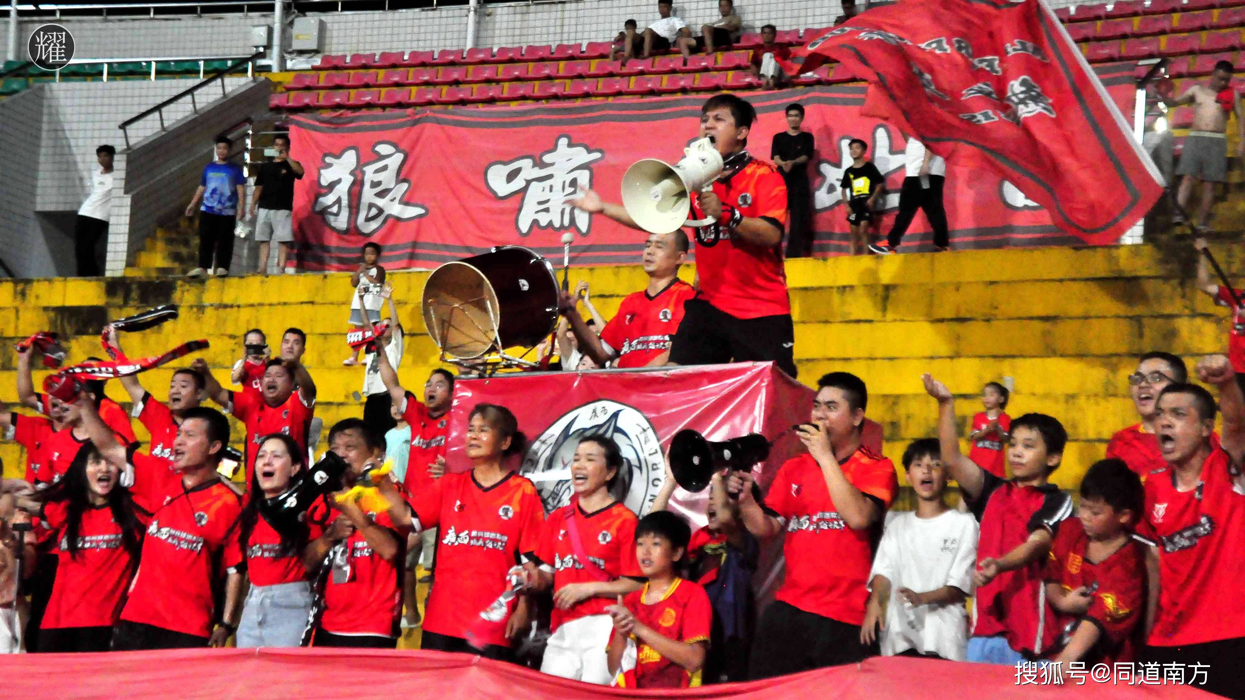 关于杜兰特重返赛场，反败为胜首场状态出色，日本队观众沸腾！引发球迷热议的信息