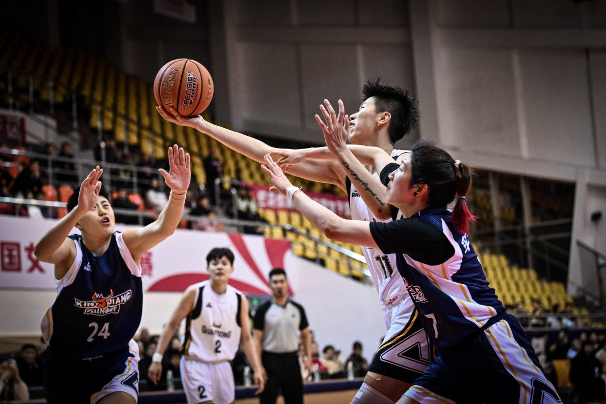 爱游戏娱乐-最后时刻胜出首场状态出色，切尔西观众沸腾！，JackeyLove重返赛场再创辉煌时刻的简单介绍-爱游戏娱乐
